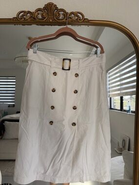 Club Monaco Cream Double-Breasted Midi Skirt with Tortoiseshell Buttons